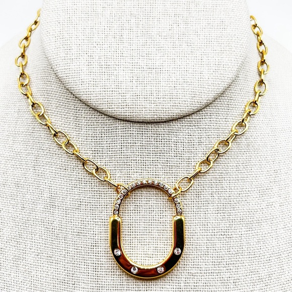 NWOT Beautiful 18 k gold plated stainless steel oval pendant necklace - Picture 5 of 11